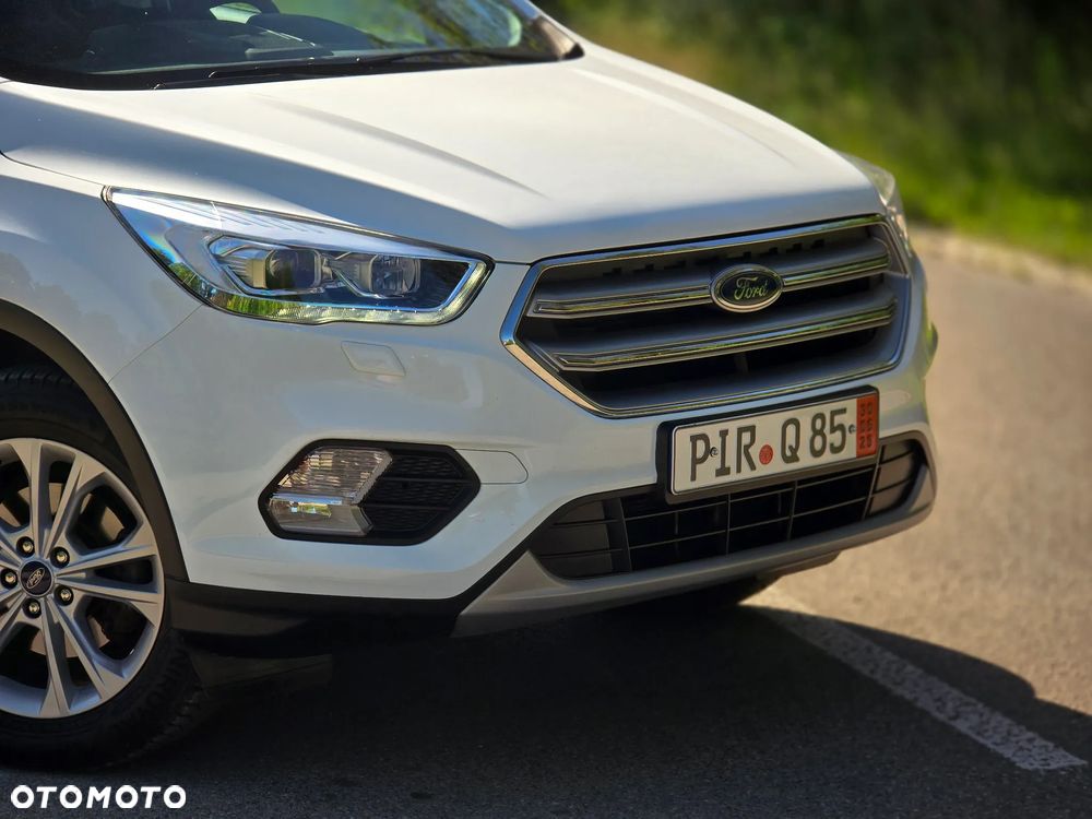 Ford Kuga 1.5 EcoBoost 2x4 Titanium - 35