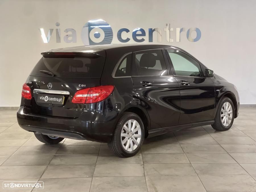 Mercedes-Benz B 180 2012 photo 4