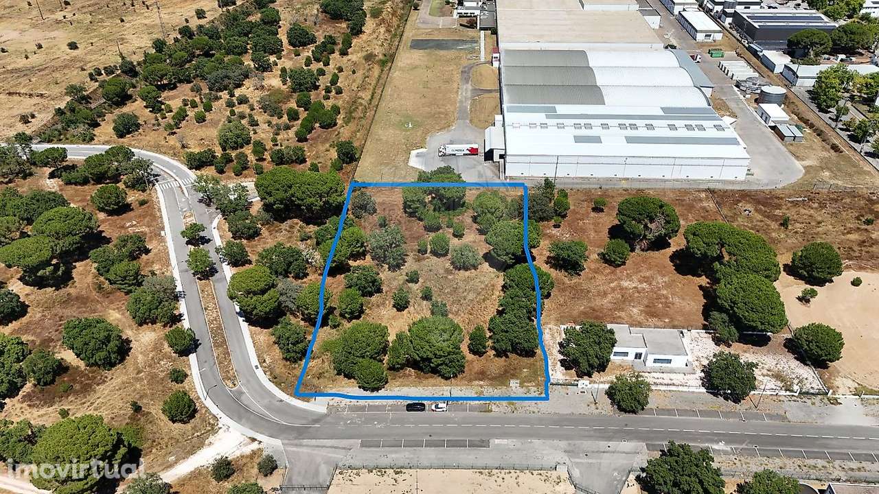 Terreno Industrial para venda em ZI de Coruche - Grande imagem: 2/17