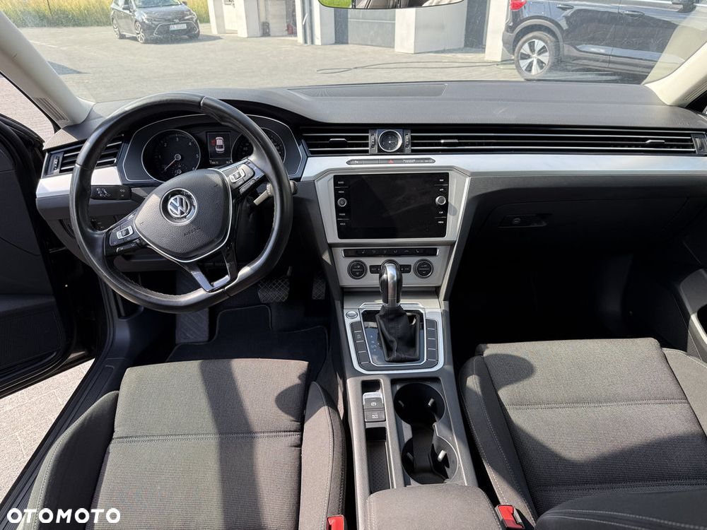 Volkswagen Passat 2.0 TDI SCR Comfortline DSG - 14