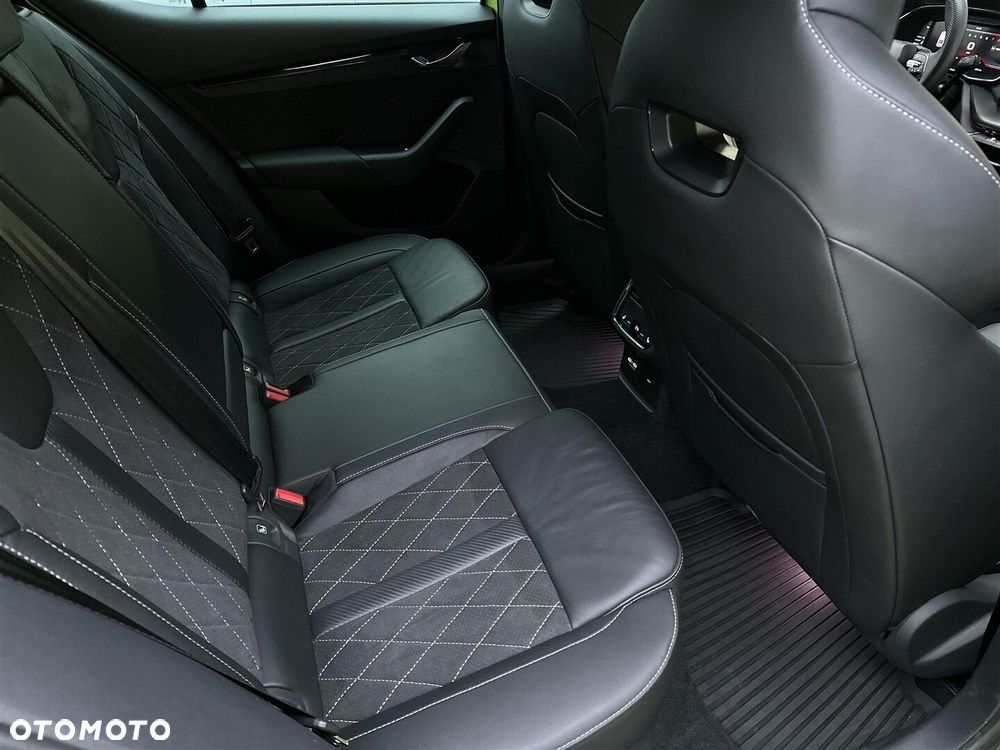 Skoda Octavia 2.0 TSI RS DSG - 8