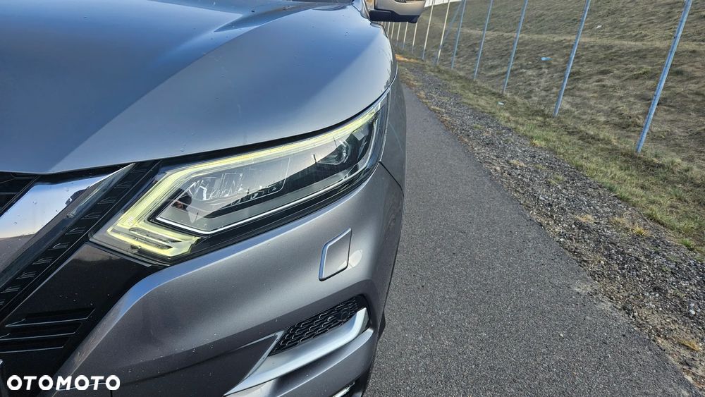 Nissan Qashqai 1.2 DIG-T Xtronic TEKNA+ - 1