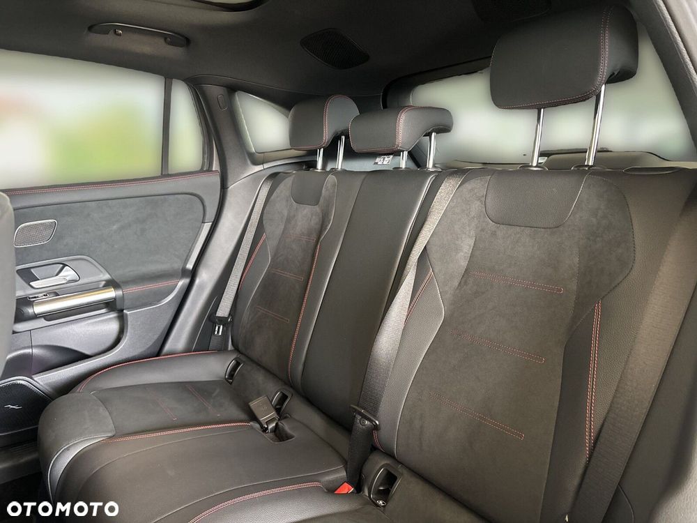 Mercedes-Benz GLA 200 mHEV AMG Line 7G-DCT - 26