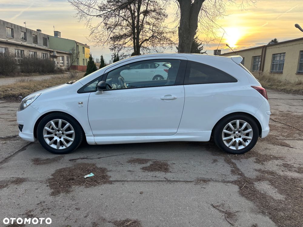 Opel Corsa 1.2 16V Limited Edition - 4
