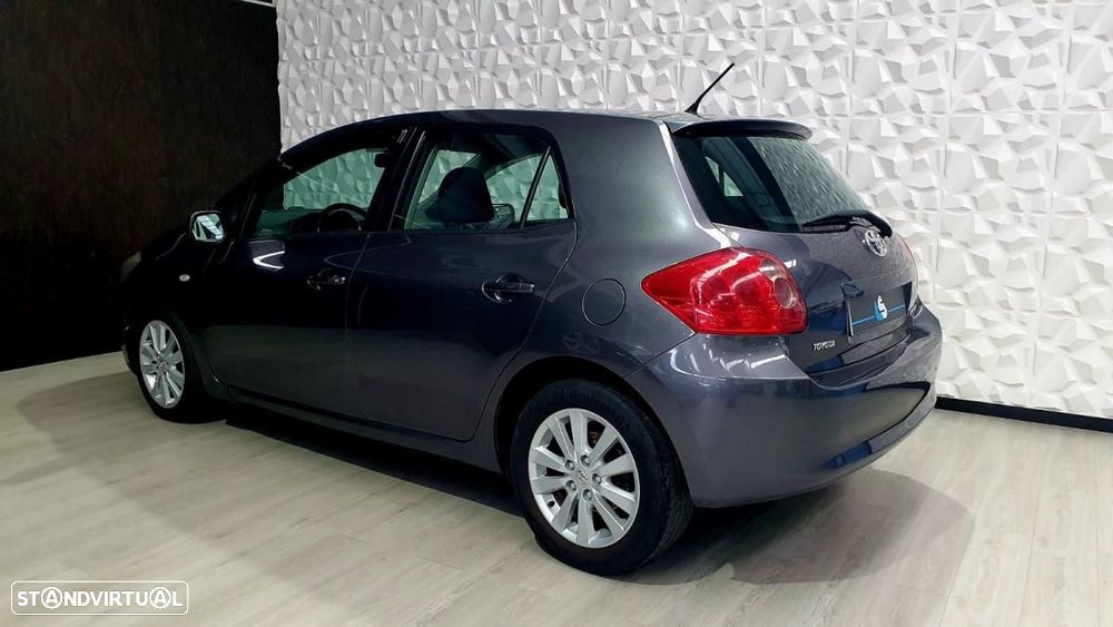 Toyota Auris 2.0 D-4D Exclusive - 8