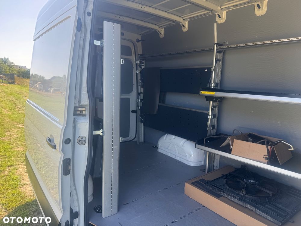 Volkswagen Crafter 2,0 tdi LED, TEMPOMAT , SORTIMO - 10