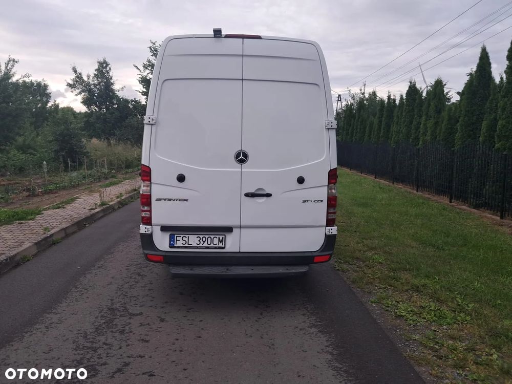 Mercedes-Benz Sprinter - 5
