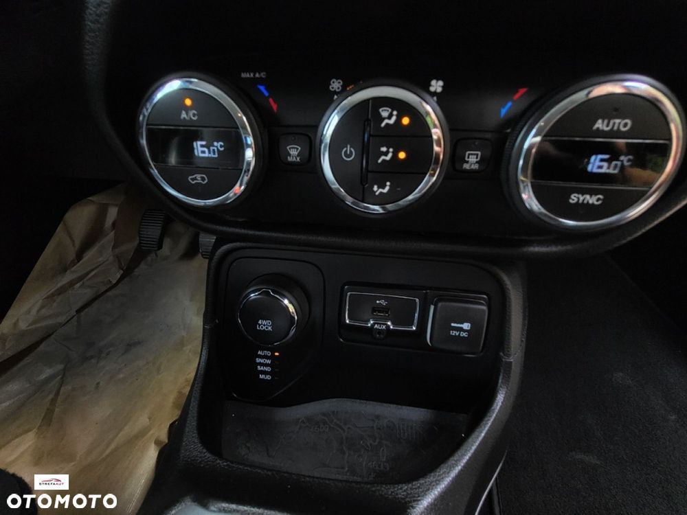Jeep Renegade - 29