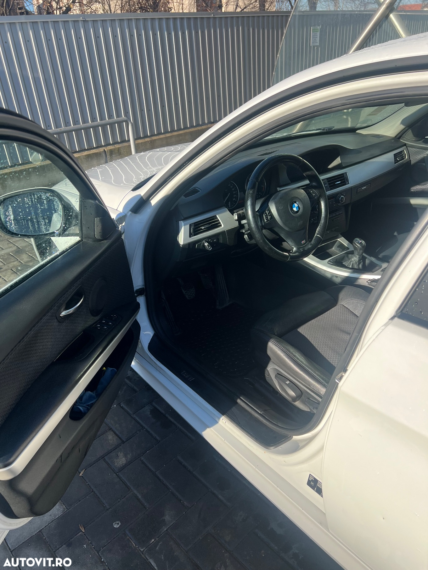 BMW Seria 3 318d - 14