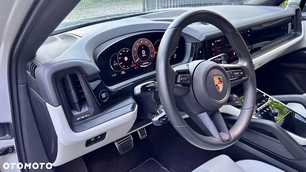 Porsche Cayenne GTS - 13