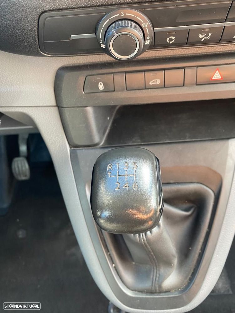 Opel Vivaro - 8