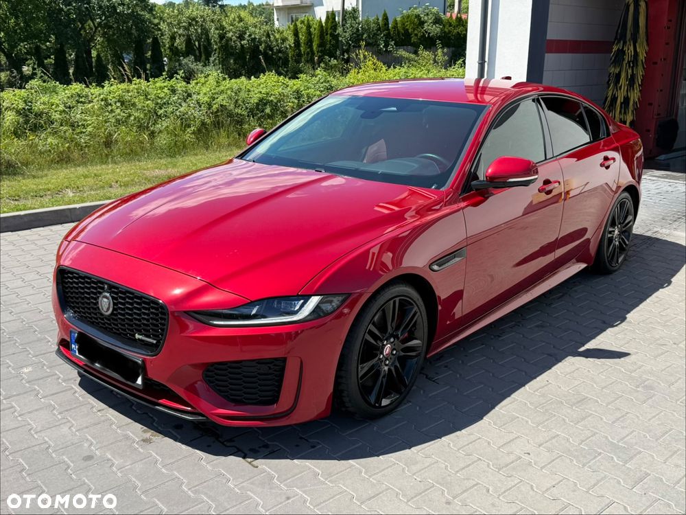Jaguar XE - 9