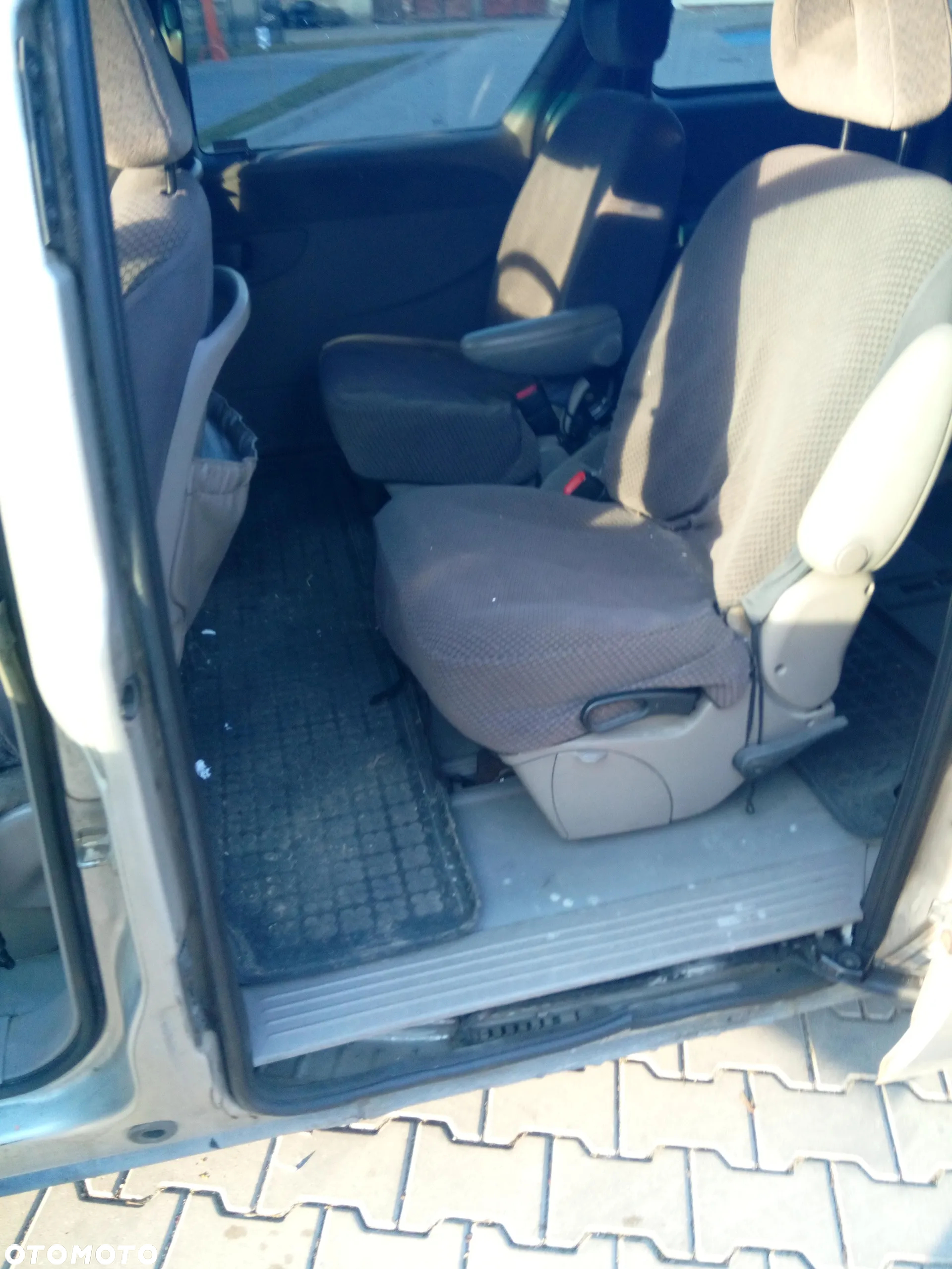 Chrysler Grand Voyager 2.5L CRD SE - 6