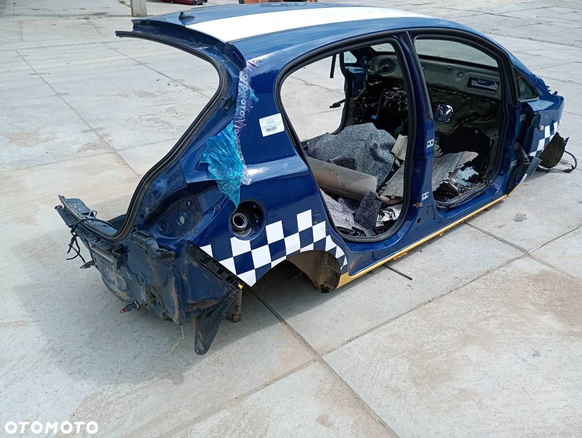 KAROSERIA ĆWIARTKA BŁOTNIK TYŁ  PRAWY PRÓGI PODŁUŻNICA LEWA - 999.00 PLN - OPEL CORSA E (X15) - 7
