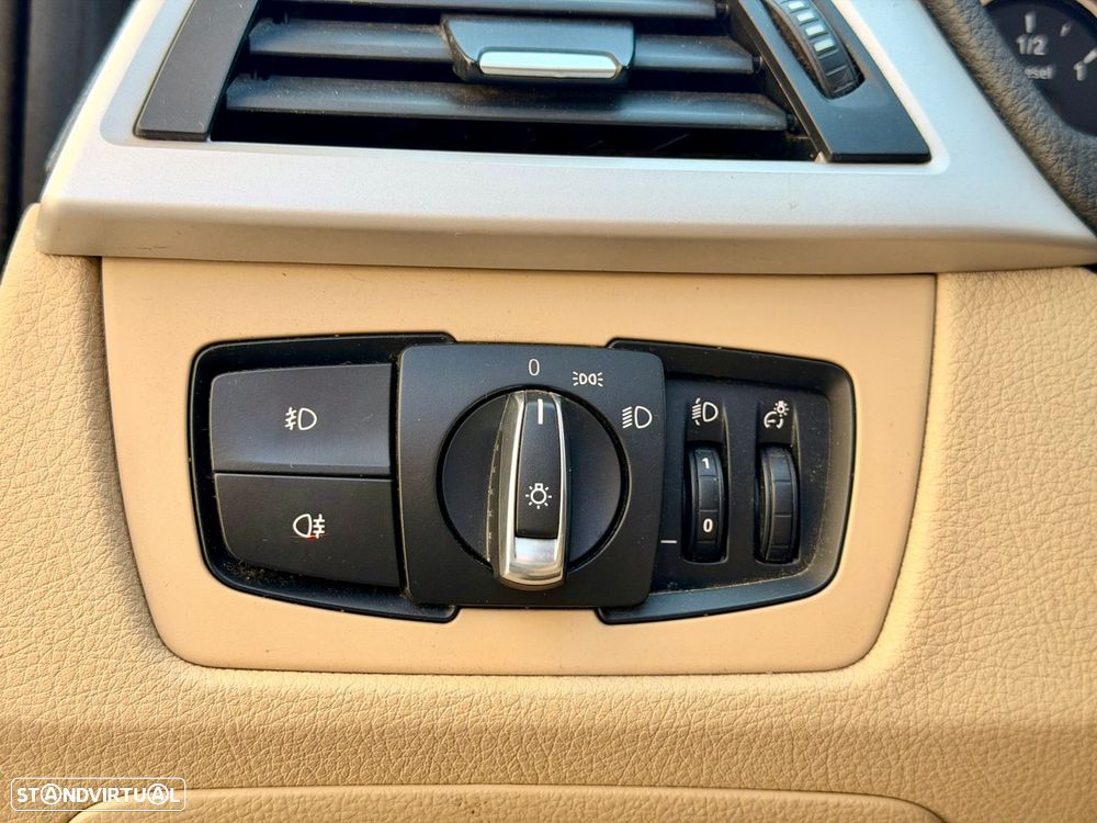 BMW 316 d Pack M - 19