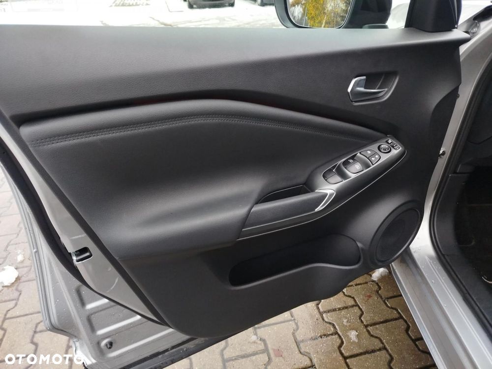 Nissan Juke 1.0 DIG-T N-Connecta DCT - 10