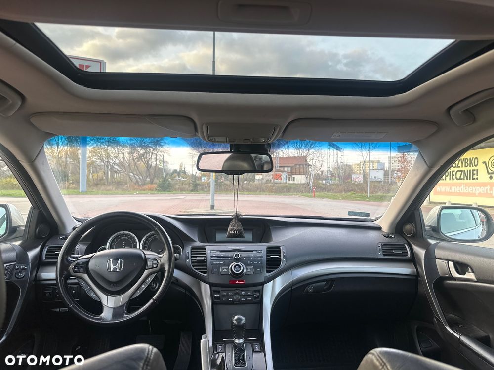 Honda Accord 2.0 Executive - 9