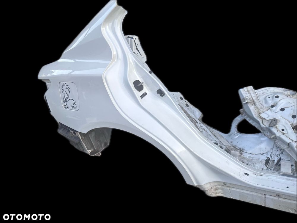 Infiniti Q50 ćwiartka prawy tył poszycie błotnik - 4