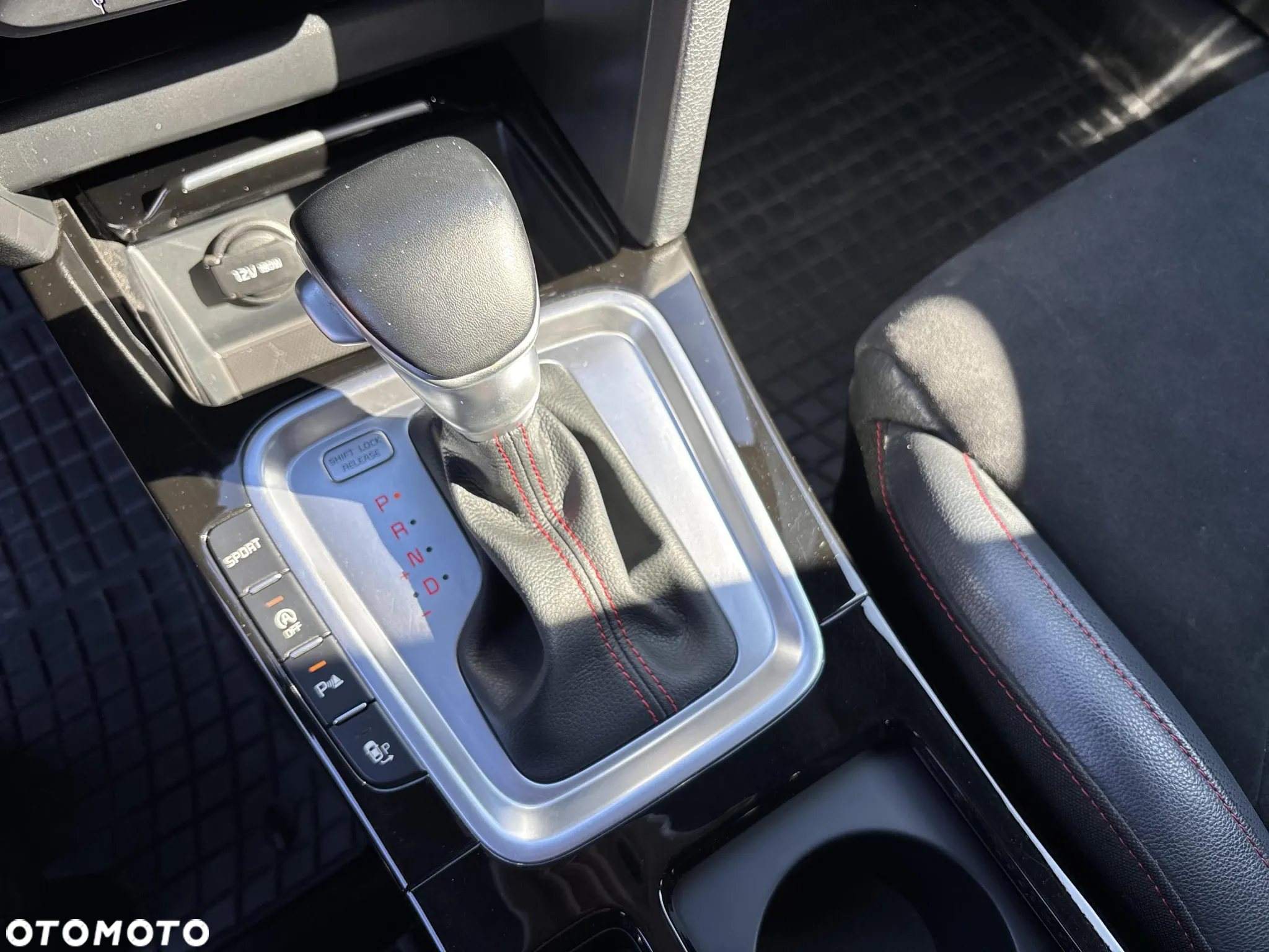 Kia ProCeed 1.6 T-GDI GT DCT - 19