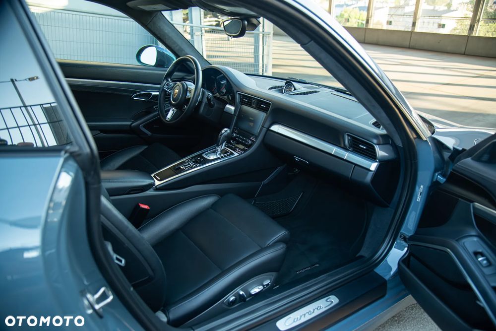 Porsche 911 Carrera S PDK - 35