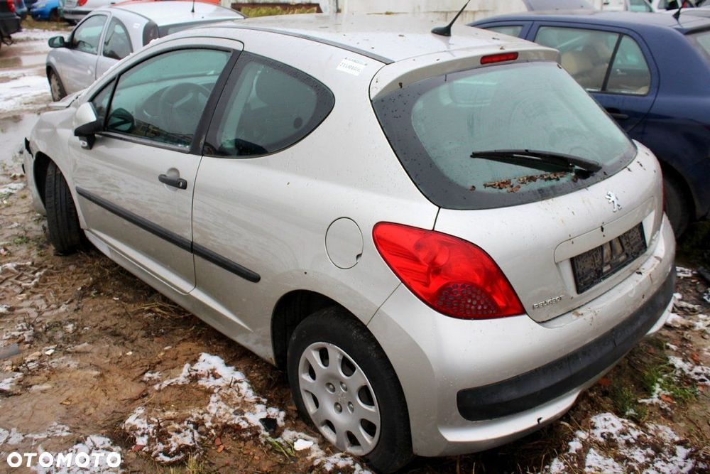 Peugeot 207 2006 1.4i KFU Hatchback 3-drzwi (MASKA, ZDERZAK, LAMPA, BŁOTNIK, DRZWI, SZYBA, FOTEL) - 4