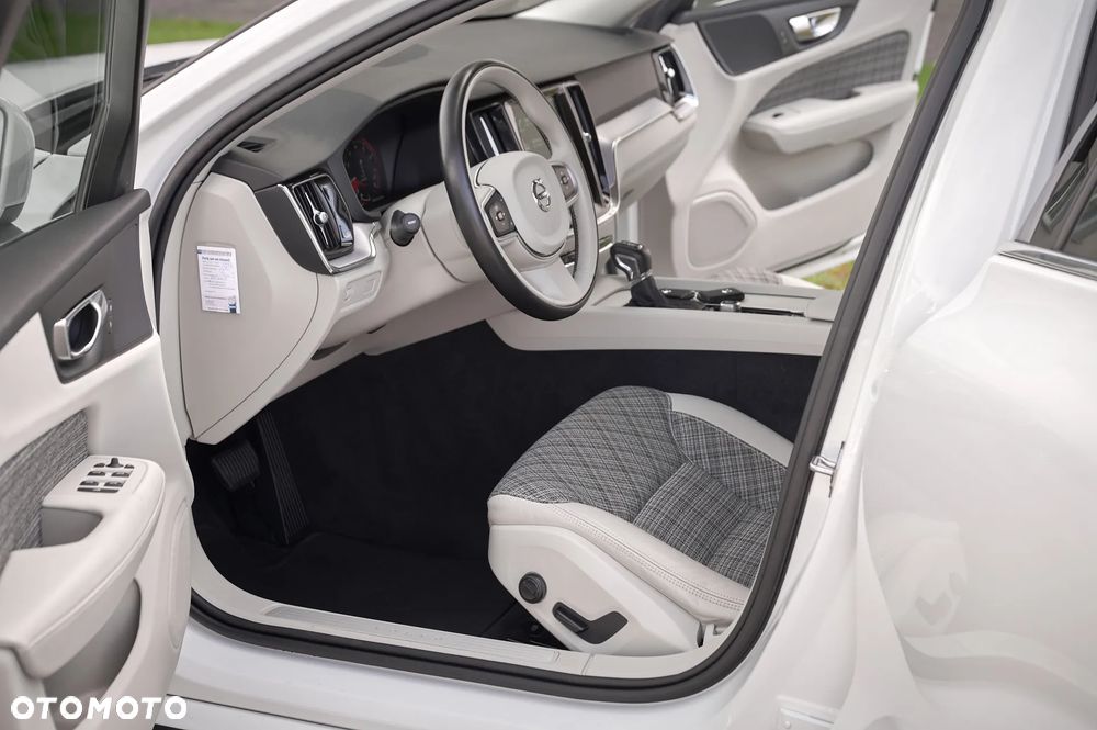 Volvo V60 2.0T Geartronic Powershift Momentum - 19