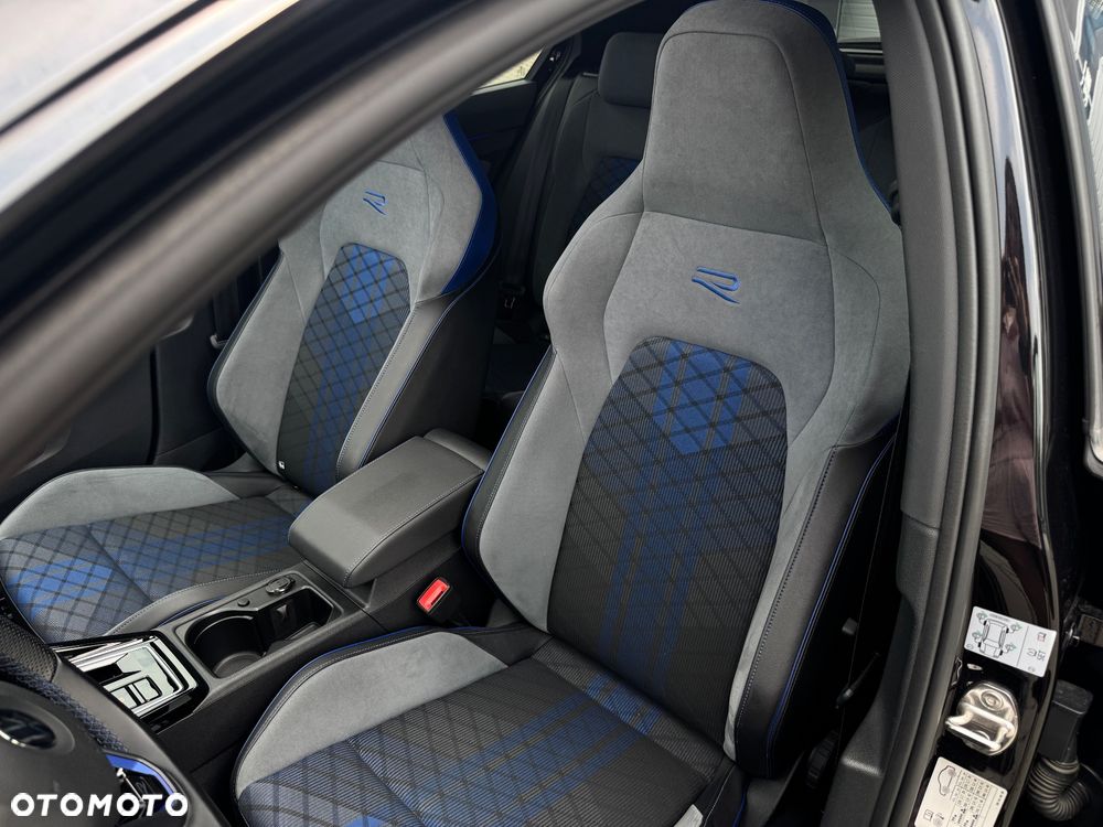 Volkswagen Golf - 17