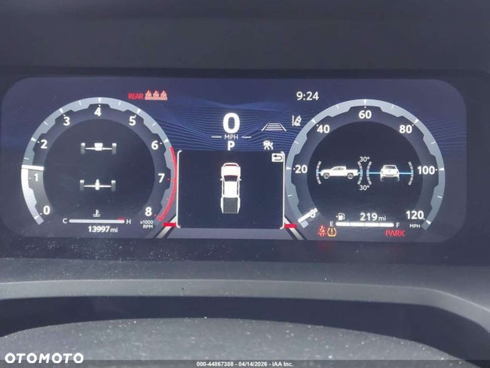 Toyota Tacoma - 11