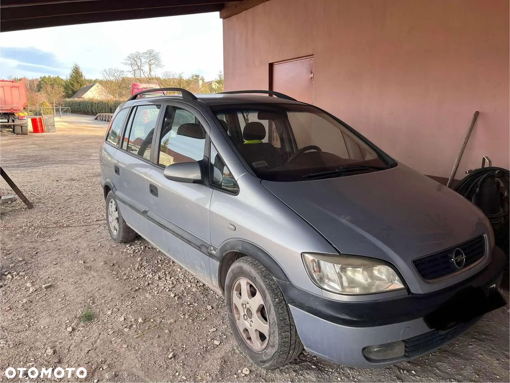 Opel Zafira - 1