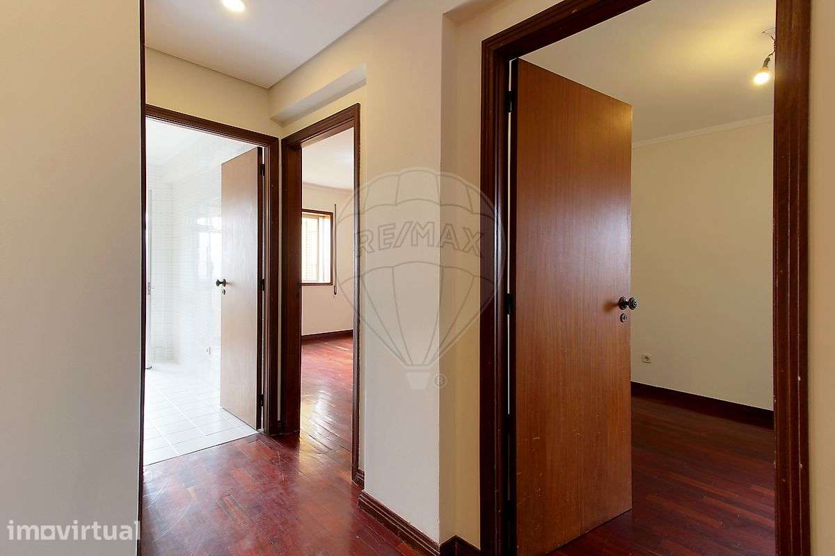 Apartamento T1 para arrendamento - Grande imagem: 2/14