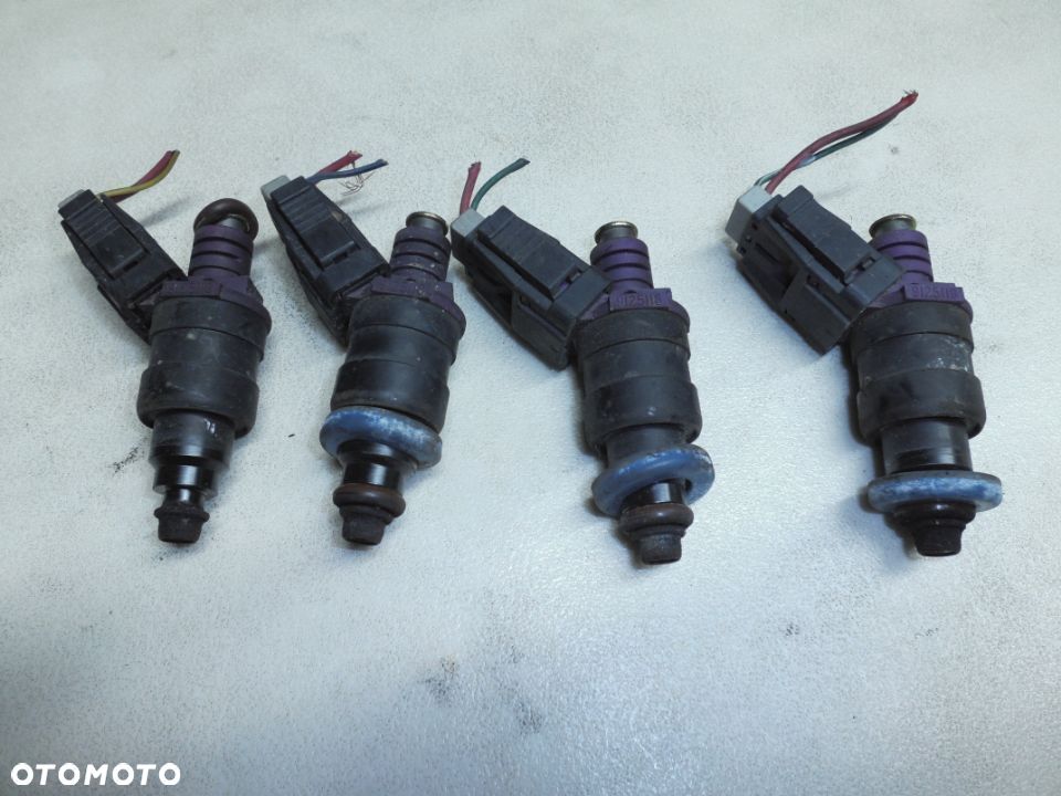 WTRYSK WTRYSKIWACZ 1.8 2.0 16V VOLVO V40 S40 KOMPLET 4 SZTUKI 9125118 - 1