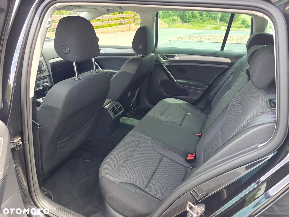 Volkswagen Golf 1.6 TDI BlueMotion Trendline - 17