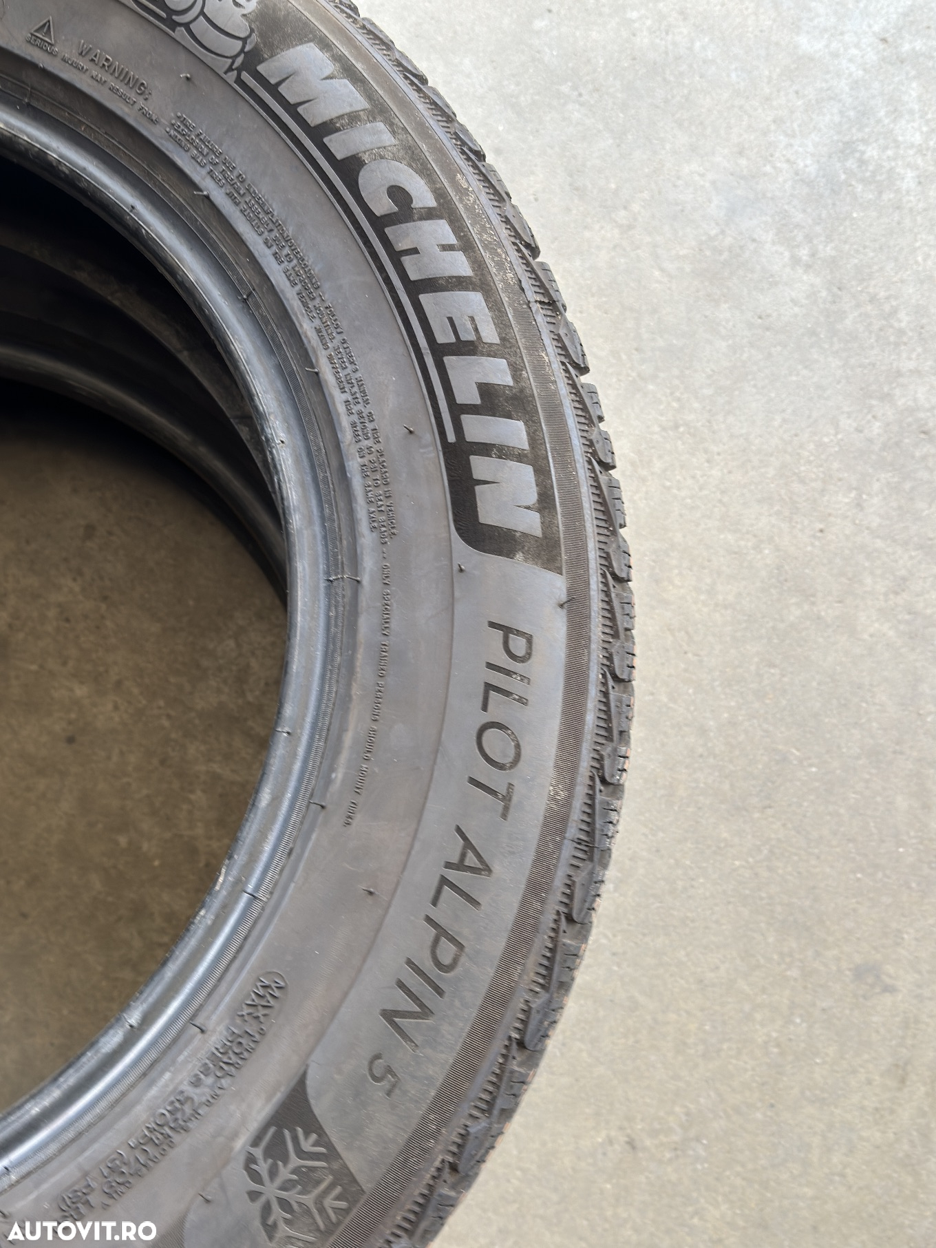 Vând 4 anvelope 215/65/17 michelin de iarnă ca noi - 8