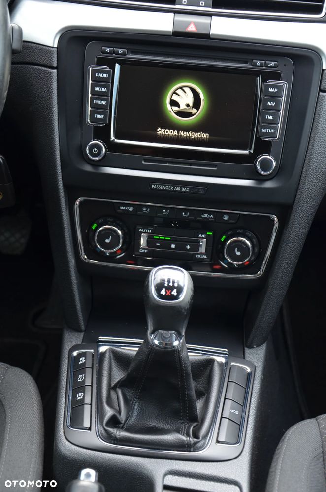 Skoda Superb 2.0 TDI Green tec 4x4 Exclusive - 28