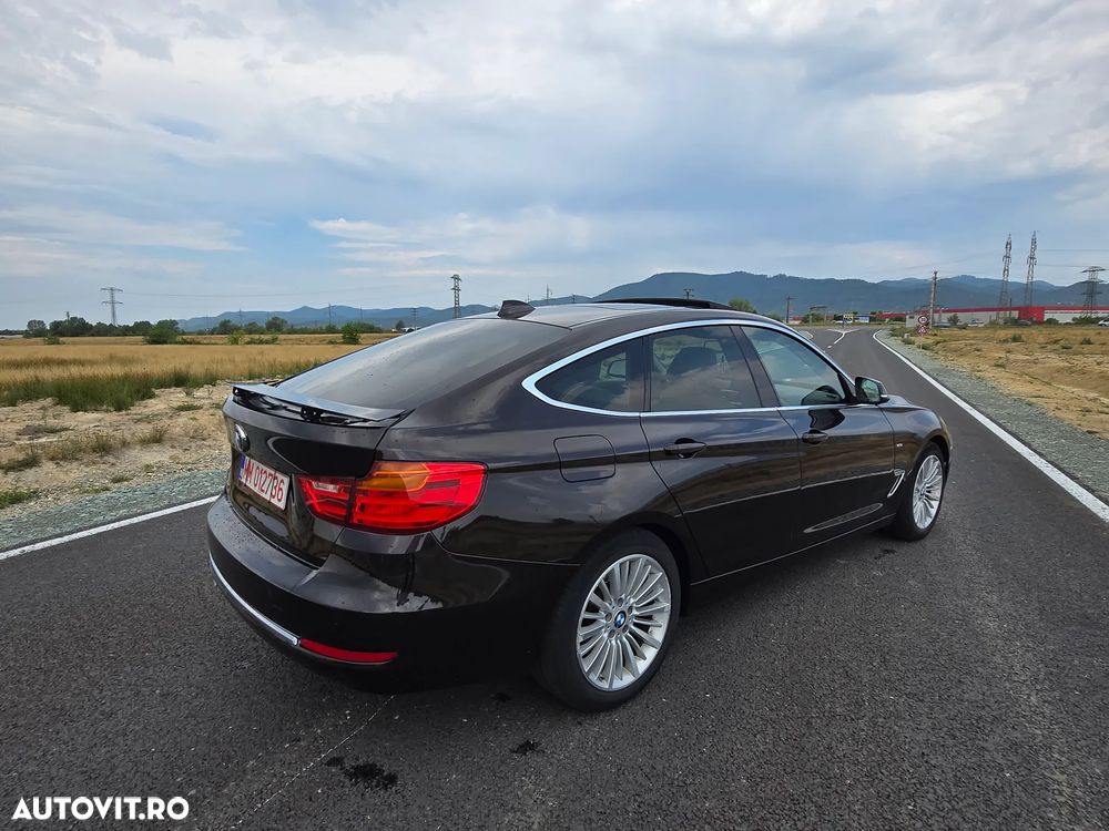 BMW Seria 3 320d xDrive Aut. Luxury Line - 7
