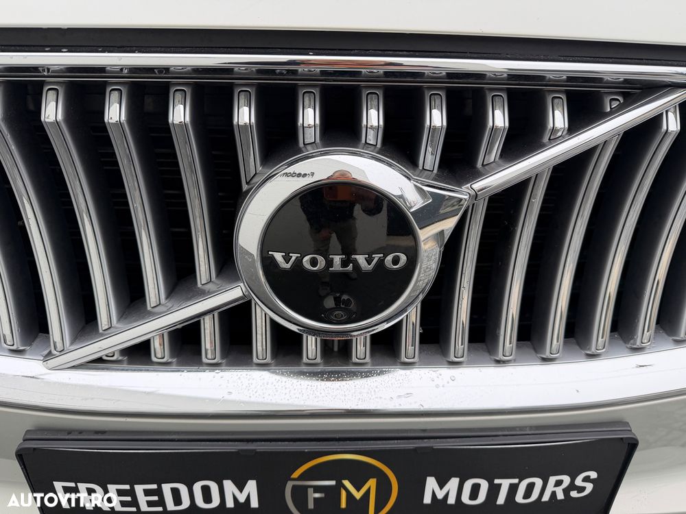 Volvo XC 90 T8 AWD Recharge Geartronic Inscription Edition - 31