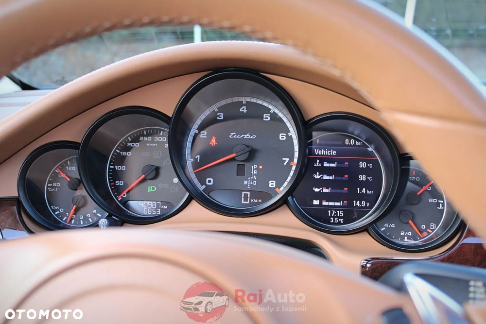 Porsche Panamera Turbo PDK - 20
