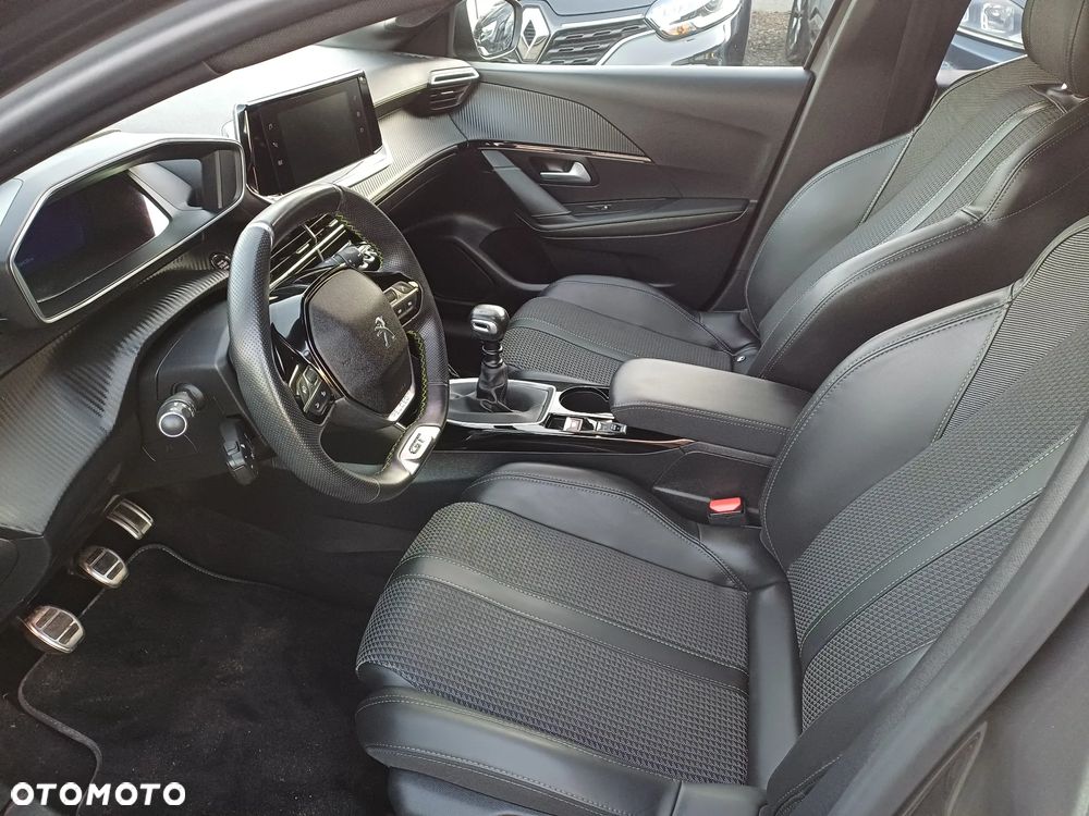 Peugeot 208 PureTech 100 GT - 13