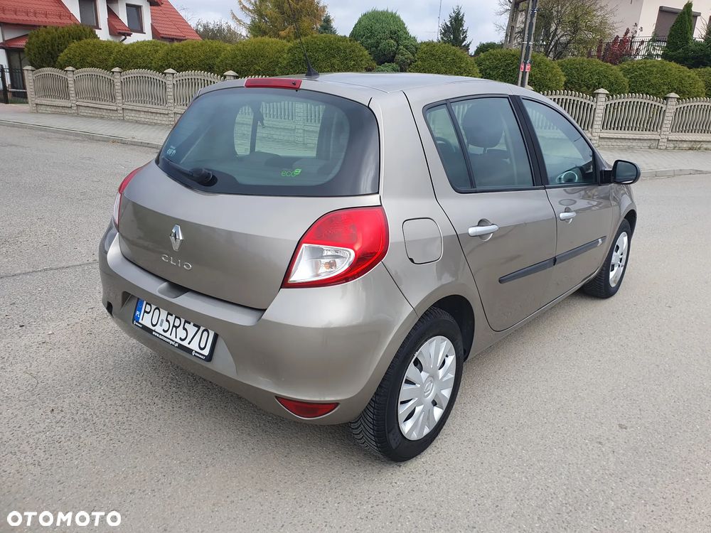 Renault Clio - 6