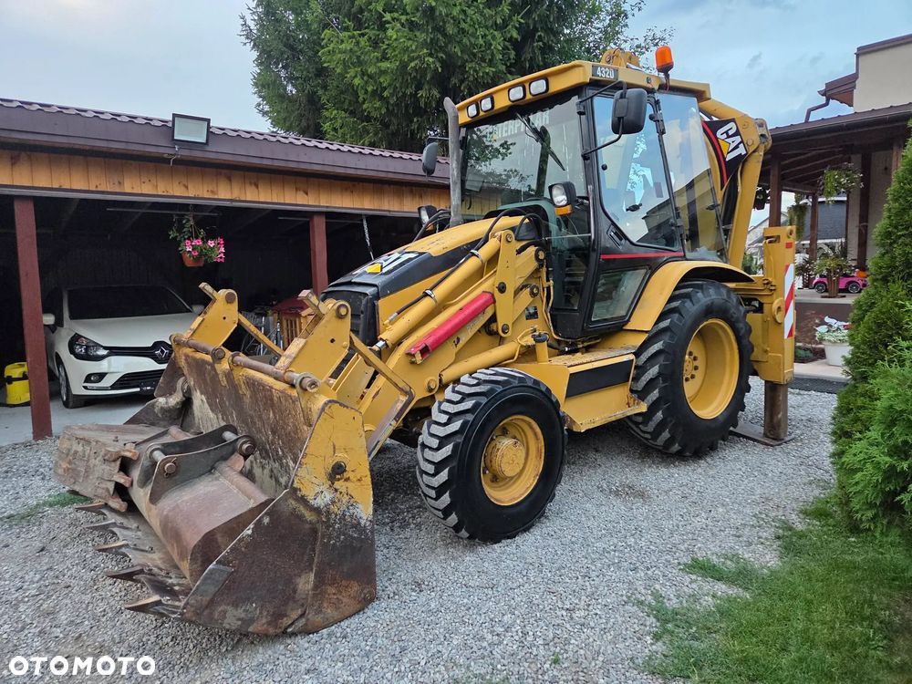 Caterpillar CAT 432D - 2