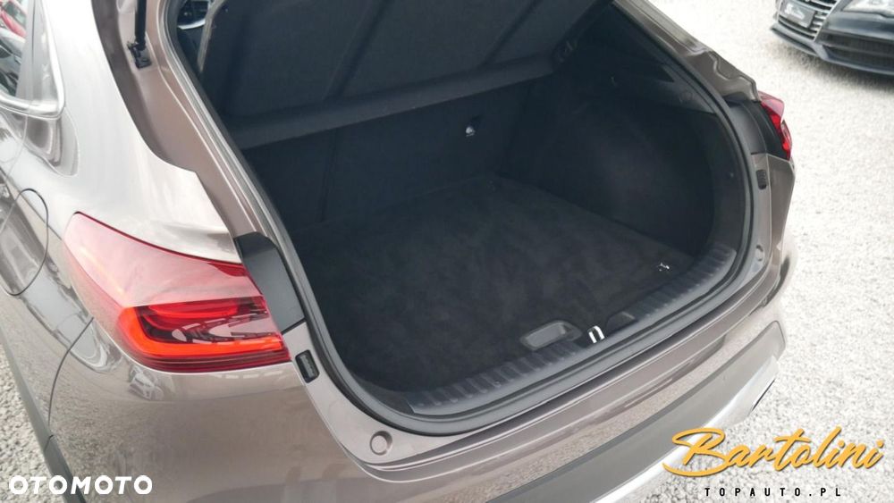 Kia XCeed - 10