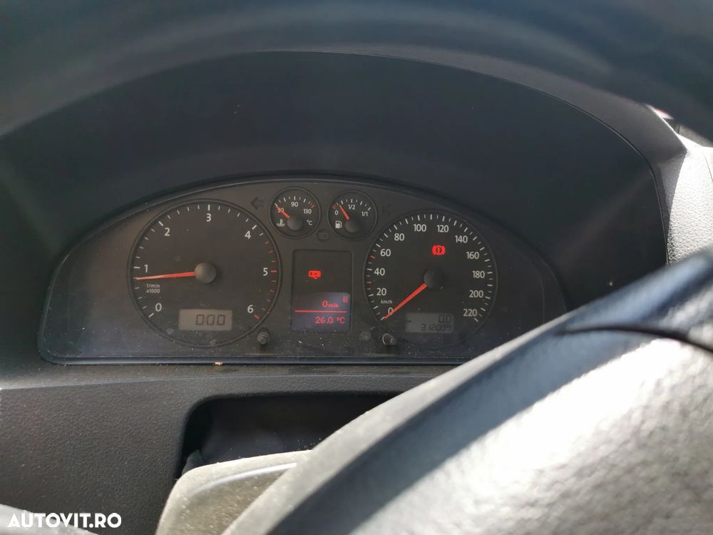 Volkswagen Transporter - 9