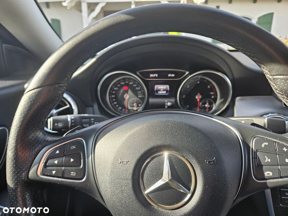 Mercedes-Benz CLA 180 d 7G-DCT AMG Line - 20