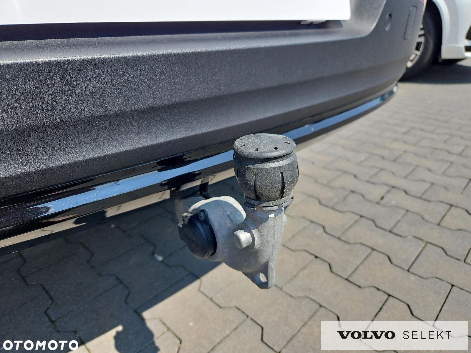 Volvo XC 40 B3 Plus Dark - 32