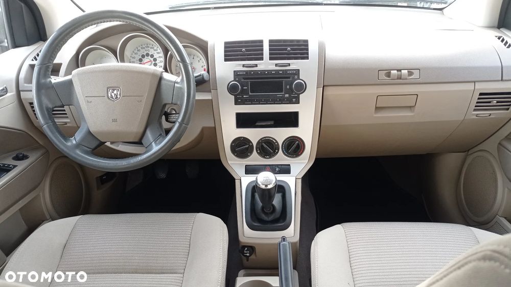 Dodge Caliber 1.8 SXT - 38