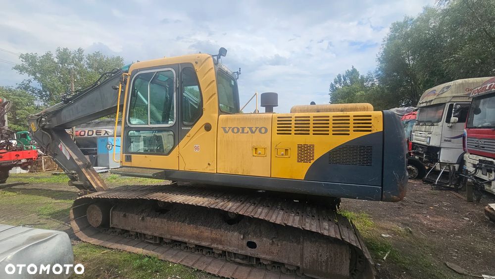 Volvo EC 240 BLC - 3