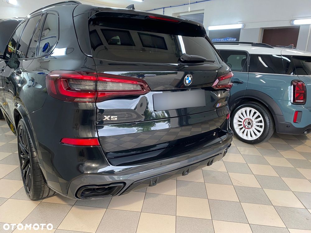 BMW X5 M M50i - 23