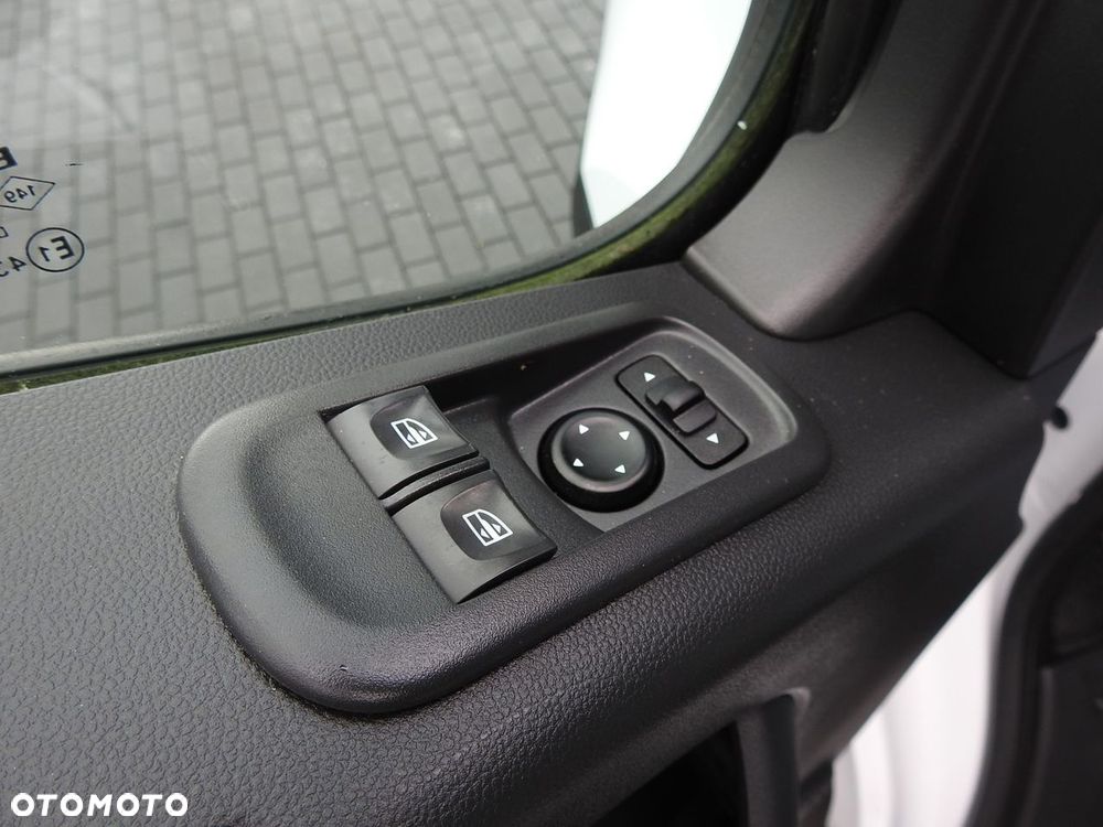 Opel MOVANO  FURGON BRYGADÓWKA  7 MIEJSC TEMPOMAT LEDY KLIMATYZACJA  135KM - 27