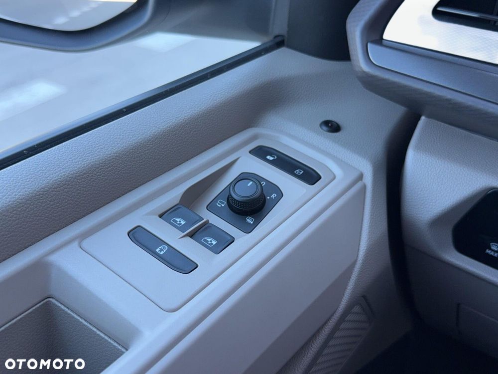 Volkswagen Multivan 2.0 TSI L2 Life DSG - 18