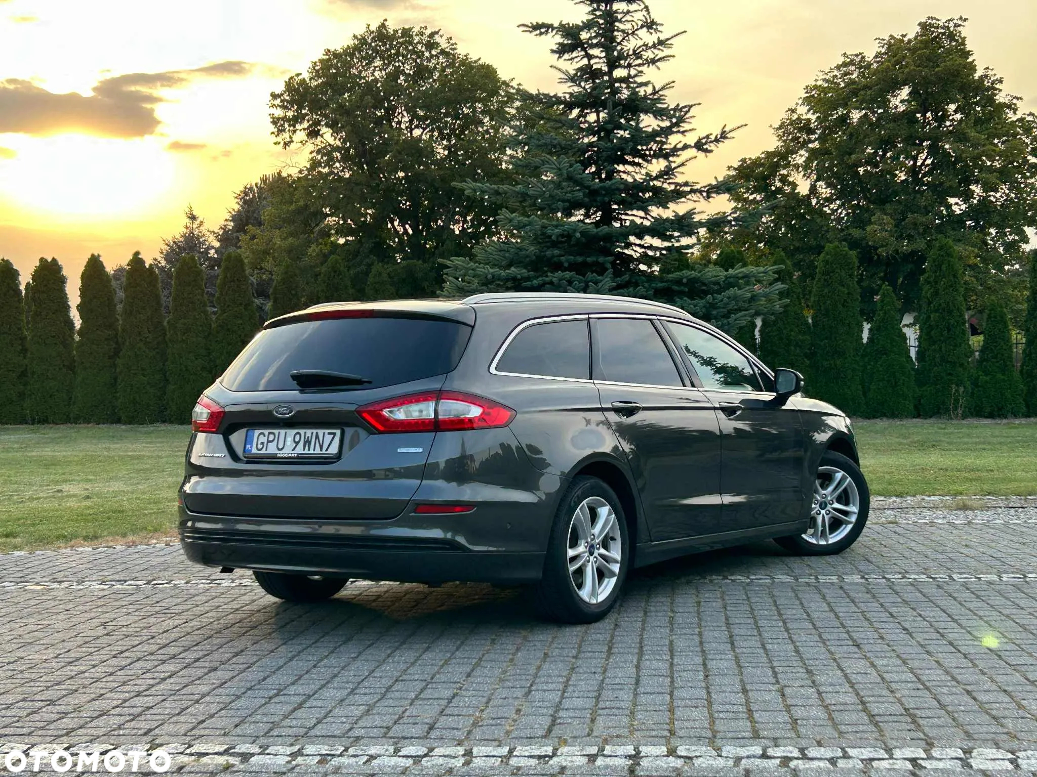 Ford Mondeo - 10